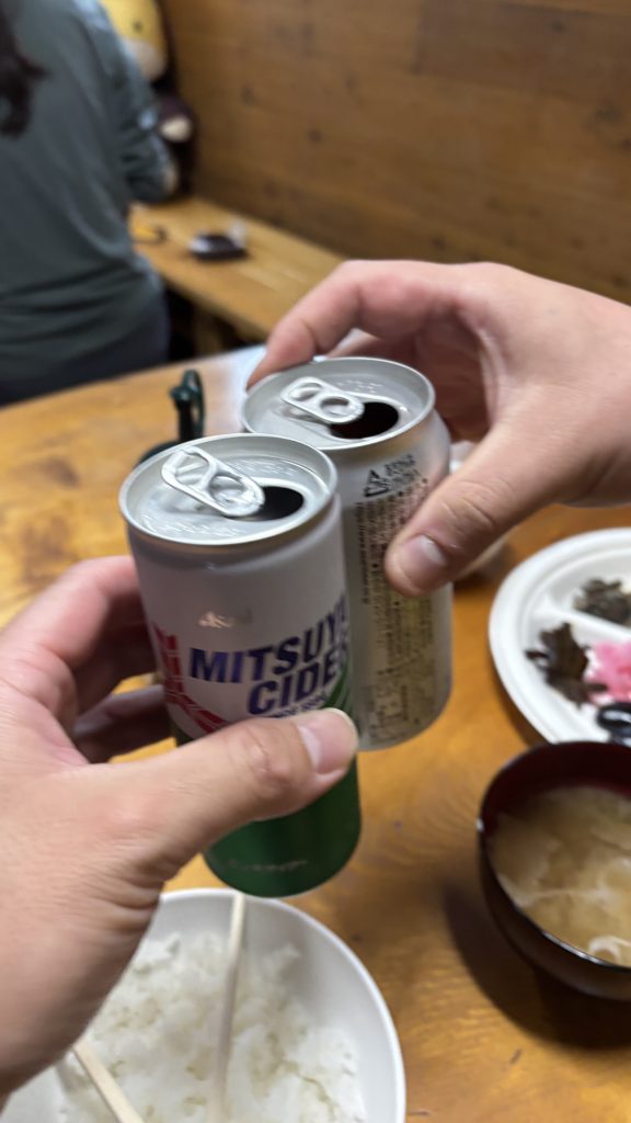 小屋で後輩で乾杯