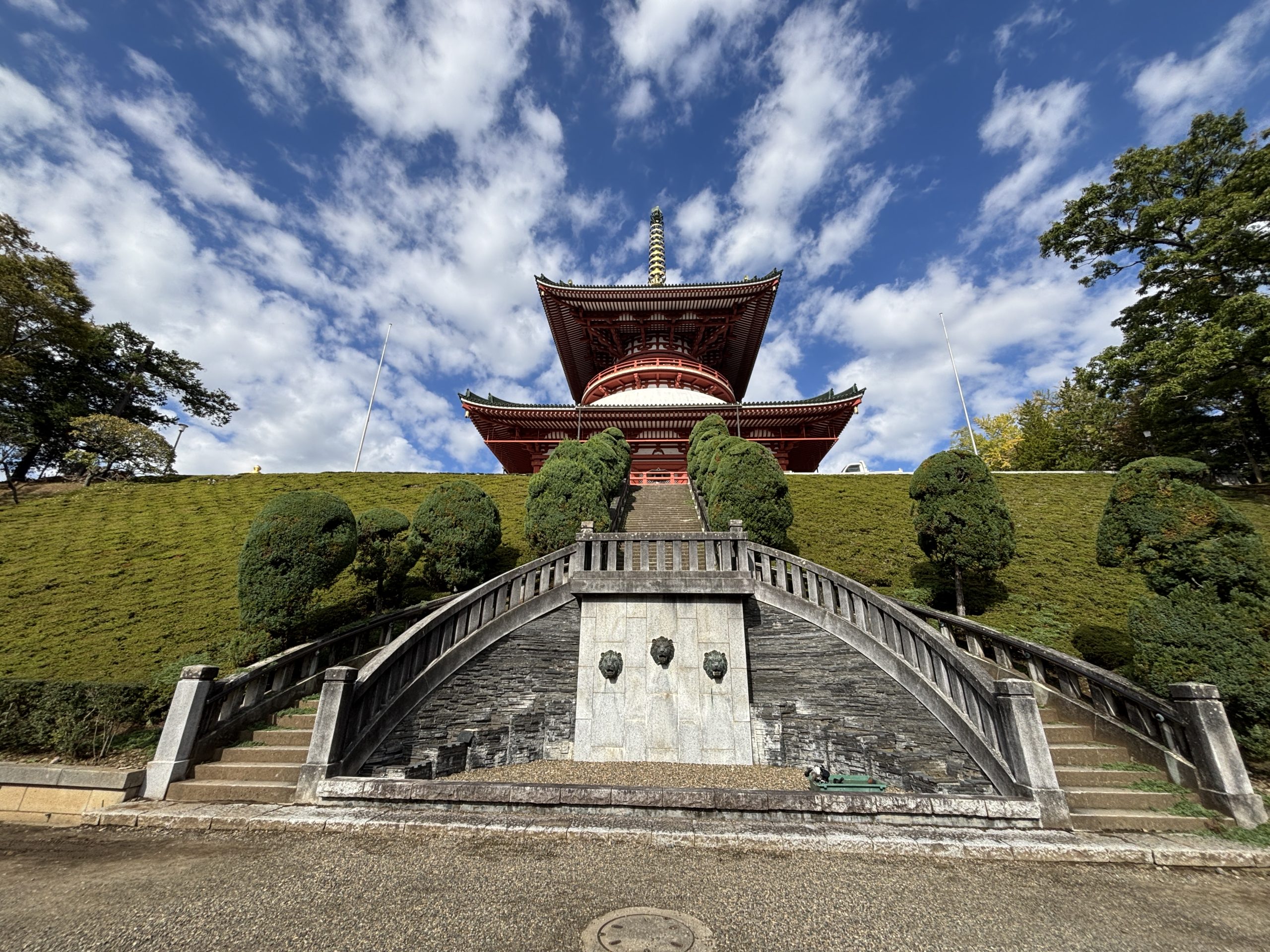 平和大塔(成田山新勝寺 境内)