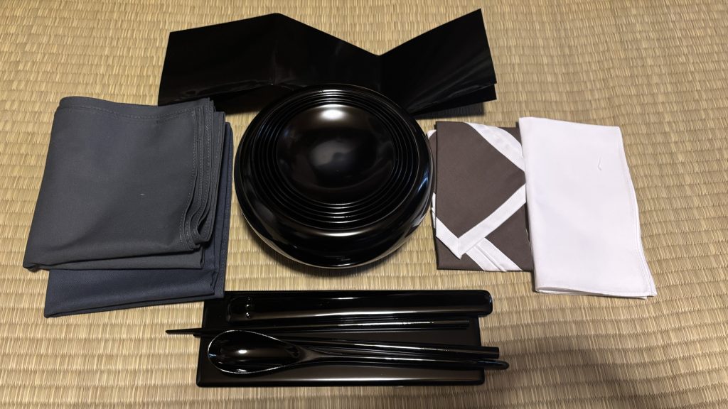 応量器（重ねた状態）。鯖江の職人さんに作ってもらった。